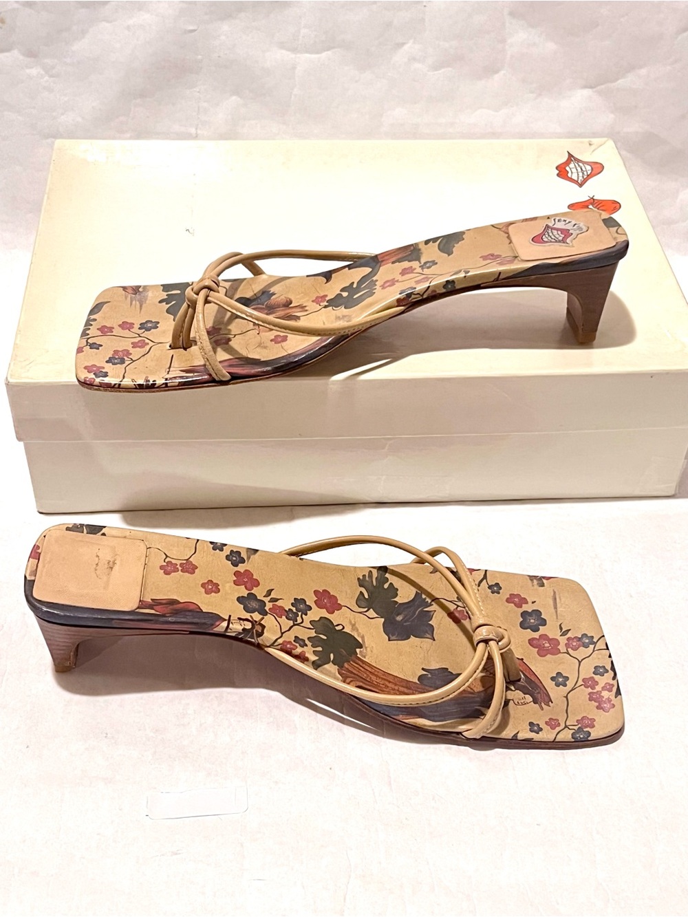 Sexy Kiss Leather Thong Sandals Size 40 Cinese/Camel - Picture 3 of 11